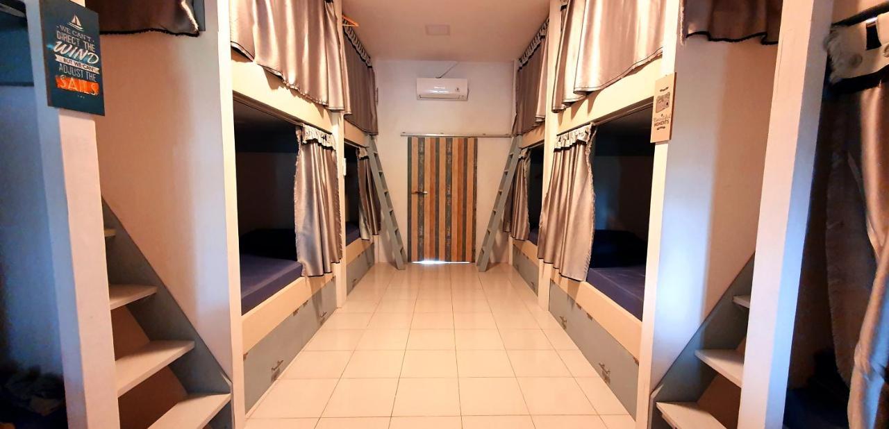 Tiny Room Hostel Toyapakeh Εξωτερικό φωτογραφία